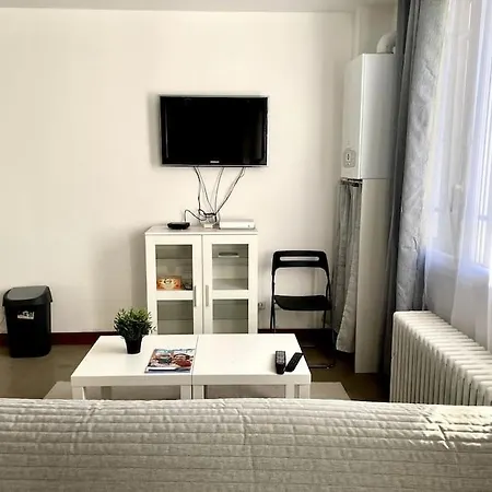 Apartment Calme A 10mn De L'aeroport D'orly - Parking Orly
